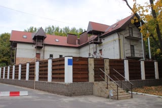 Окремо стояча 3-х поверхова будівля 641,3 кв.м., Алексеївка