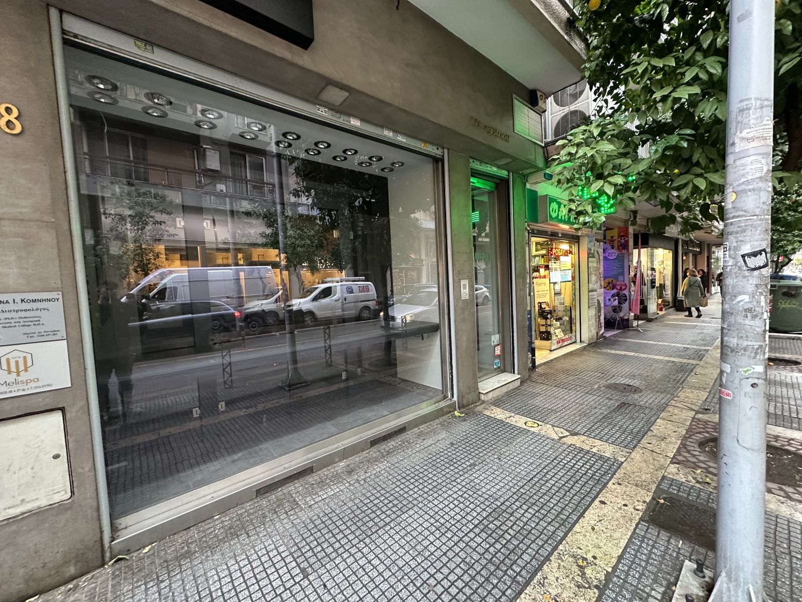 156 m² Store