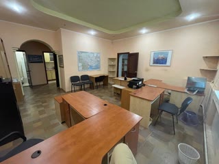 Продаж 2к квартири під офіс, житло, Центр, Шевченківський