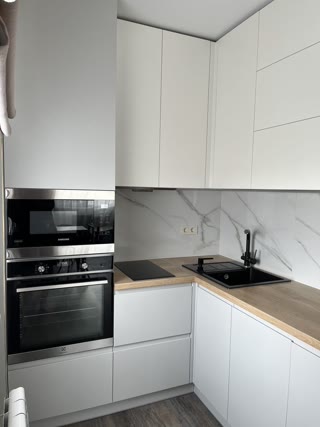 For Sale 3-Room Apartment in Iskrinsky Residential Complex