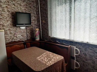 Продам 2 кв 50 м з великою кухнею Північна Салтівка 5