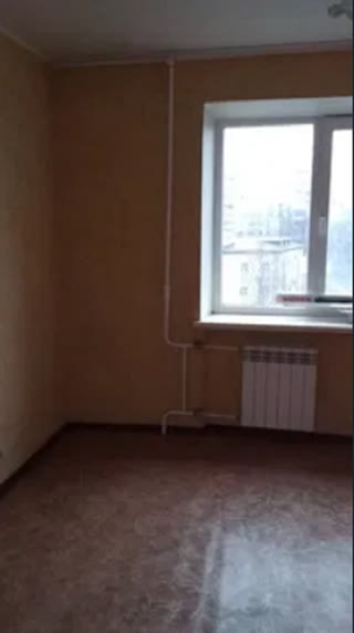 Продам 2-х комн. гостинку на Залютино