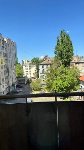 Продаж 1-кімнатної квартири біля Солом’янського районного суду