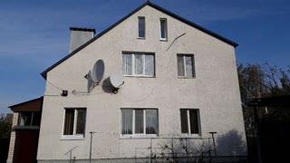 Продам 2х этажний будинок з мансардою в лагерях(район клубу)