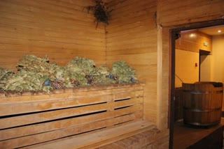 Окремо стояча 3-х поверхова будівля 641,3 кв