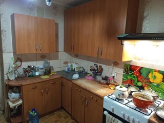Продаж 4-кімнатної квартири біля метро Академмістечко