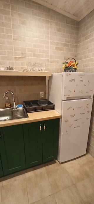 Частина будинку (4-5 чол) у старовинній виллі, центр, тераса, парковка