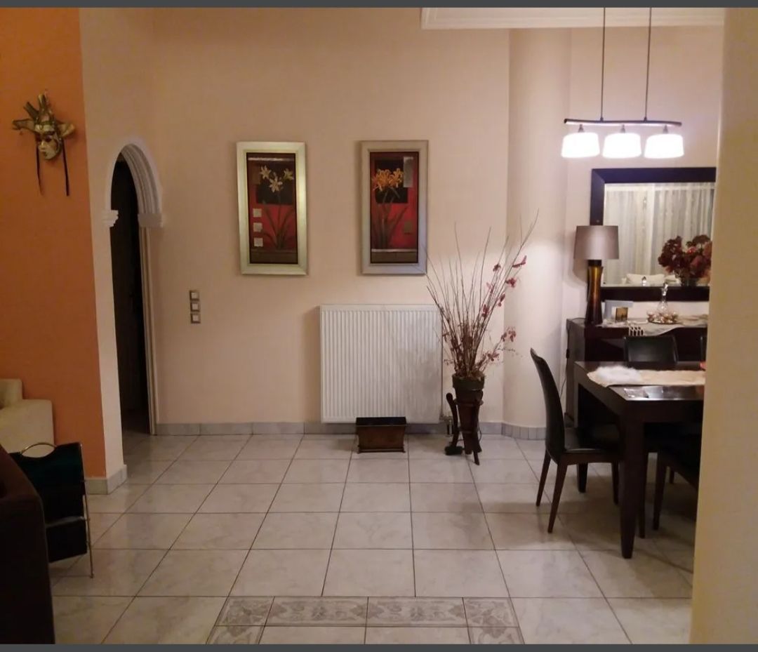 240 m² Detached House