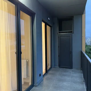 იყიდება 2 ოთახიანი ბინა საბურთალოზე