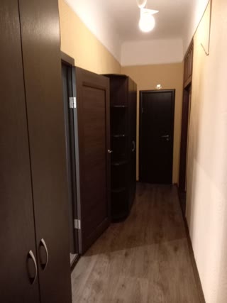 Продам 1к квартиру возле метро Захисників України