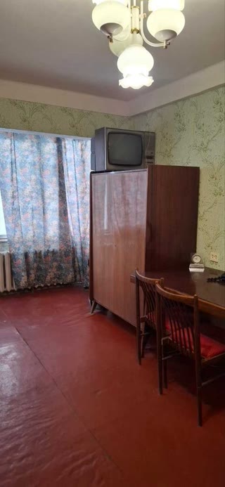 Sale of a 2-room apartment in Borshchahivka near Youth Park and TC Kvadrat