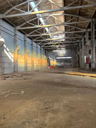 Сдается в аренду складское  / производственное помещение площадью 2 200 кв. м на шоссе Рустави