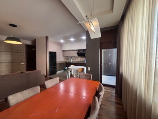 Продается 4-комнатная квартира в комплексе Domus Bagebi.