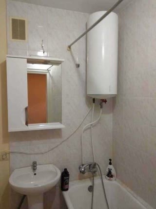 Sale of a 2-room apartment in the Pecherskyi district, metro Zvirynetska
