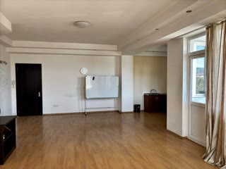 ქირავვდება საოფისე ფართი საბურთალოზე
