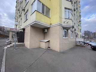 Room 85 sq.m, separate entrance, sign, Saperno-Slobodskaya St.
