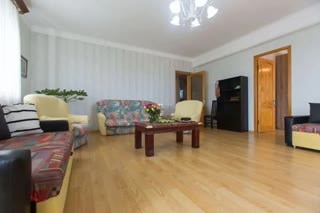 ქირავდება 6 ოთახიანი ბინა მთაწმინდაზე
