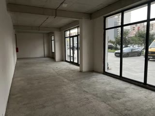 Universal commercial space for rent in Didi Digomi
