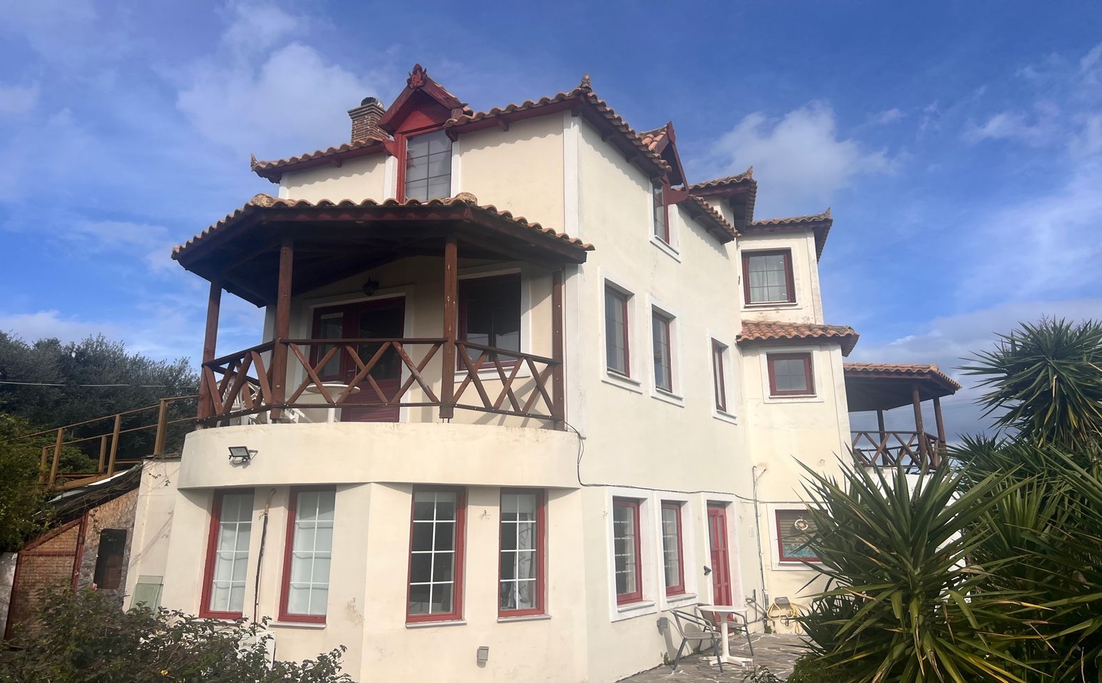 455 m² Apartment Complex
