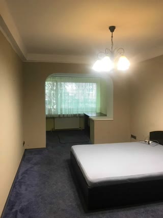 Продаж 3-кімнатної квартири біля метро Шулявська