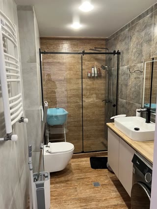 Продается 3-комнатная квартира в Сабуртало.