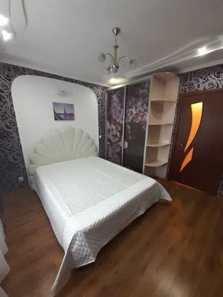 Продаж 3-кімнатної квартири на Оболоні біля метро Геров Дніпра