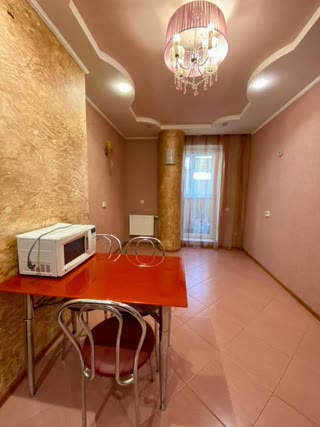 Продам 1-кімнатну квартиру 52 м² у ЖК Янтарний, ТРЦ Україна, Салтівка