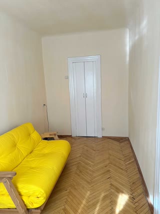 Продаж 2-кімнатної квартири на Печерську біля метро Олімпійська та Палац Україна