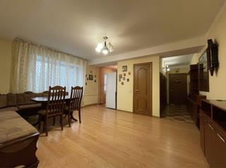 Продаж 3-кімнатної сучасної квартири вул. Новодарницька