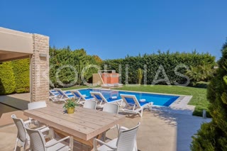 300 m² Villa