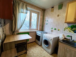 Продам 1 комнатную квартиру Салтовка  Героев труда