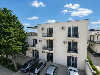 A 3-story building is for rent in Digomi 7.