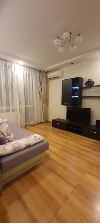 Продам 1-кімнатну квартиру, метро Перемога, Олексіївська