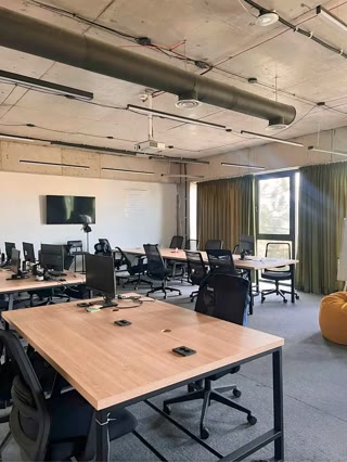 450 sq.m. office space for rent in Bagebi