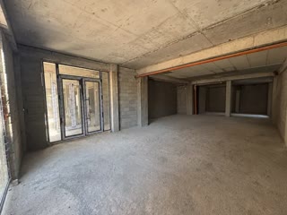 Universal commercial space for sale in Didi Dighomi