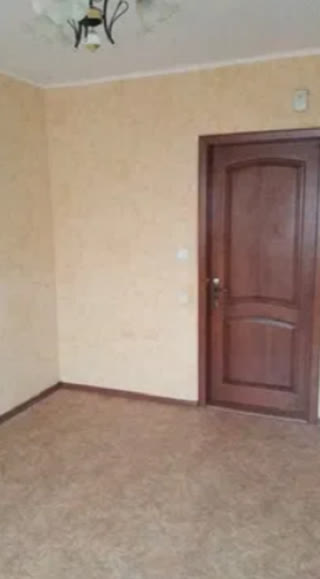Продам 2-х комн. гостинку на Залютино