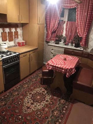 Продам квартиру двокімнатну