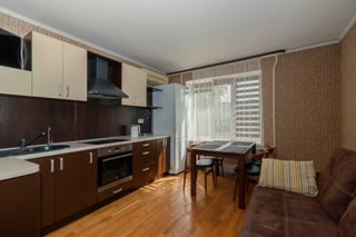 Продається 2-кімнатна квартира, метро Чернігівська, Дніпровський район