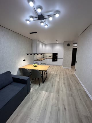 Продаж 1-кімнатної квартири в ЖК Варшавський