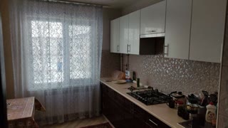 Продам трёх комнатную квартир