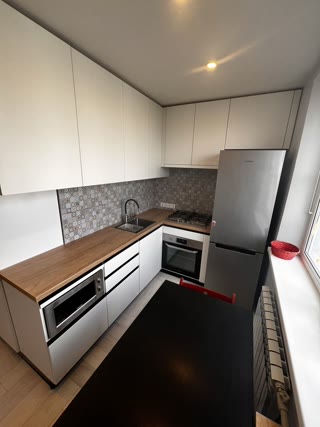 Продам 2к квартиру м Палац Спорту