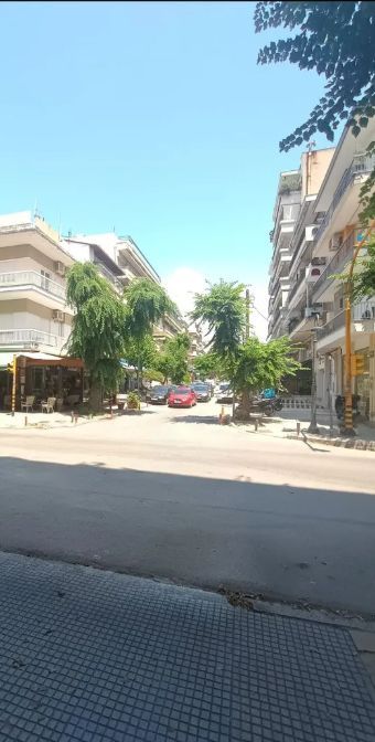 180 m² Store