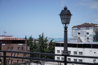 იყიდება სასტუმრო ბათუმის შუა გულში