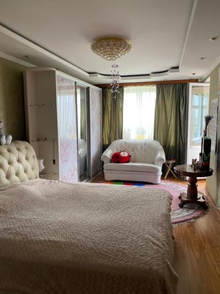 For Sale 3-room Apartment 114 m2 Solomyansky District
