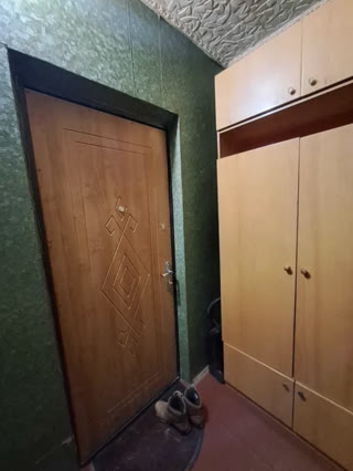 Продам 1к квартиру м. Студентська 10хвилин, вул. Гвардійців-Широнінців, перехрестя вул. Валентинівська, 520м.р