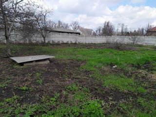 Продам участок; Лозова; центр міста; 12 соток; надвірні споруди
