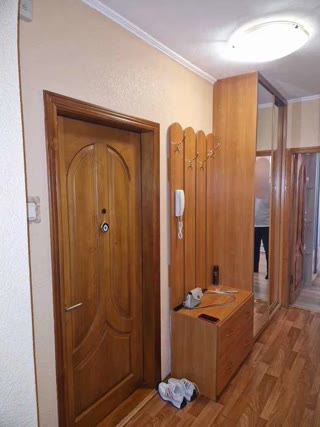 Продається світла, затишна 2к квартира з якісним ремонтом, меблями та технікою, на вул. Бориса Гмирі (Позняки)