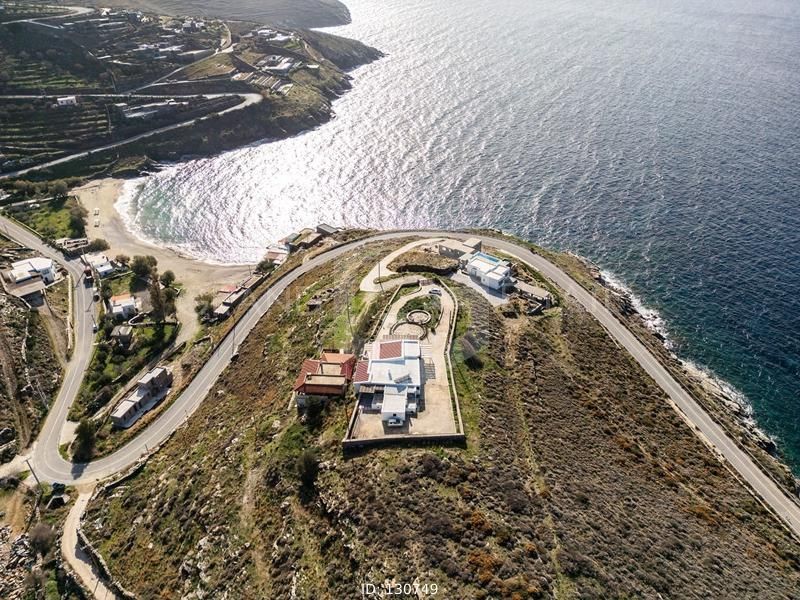 240 m² Detached House