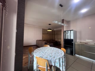 Продается 4-комнатная квартира в комплексе Domus Bagebi.