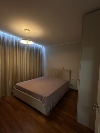 Продам трьохкімнатну квартиру Центр, Наукова